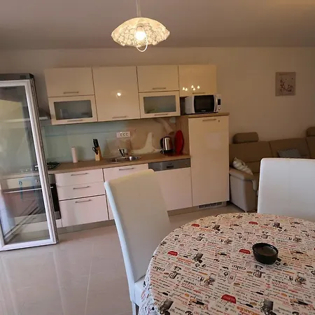 Saramandic Apartment *