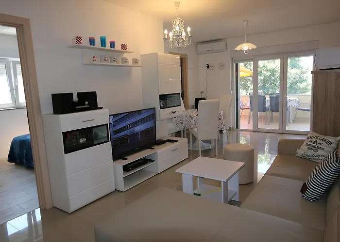 Apartment Saramandic *