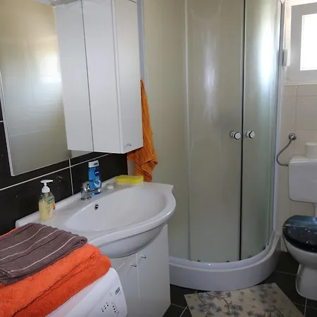 Apartment Saramandic *